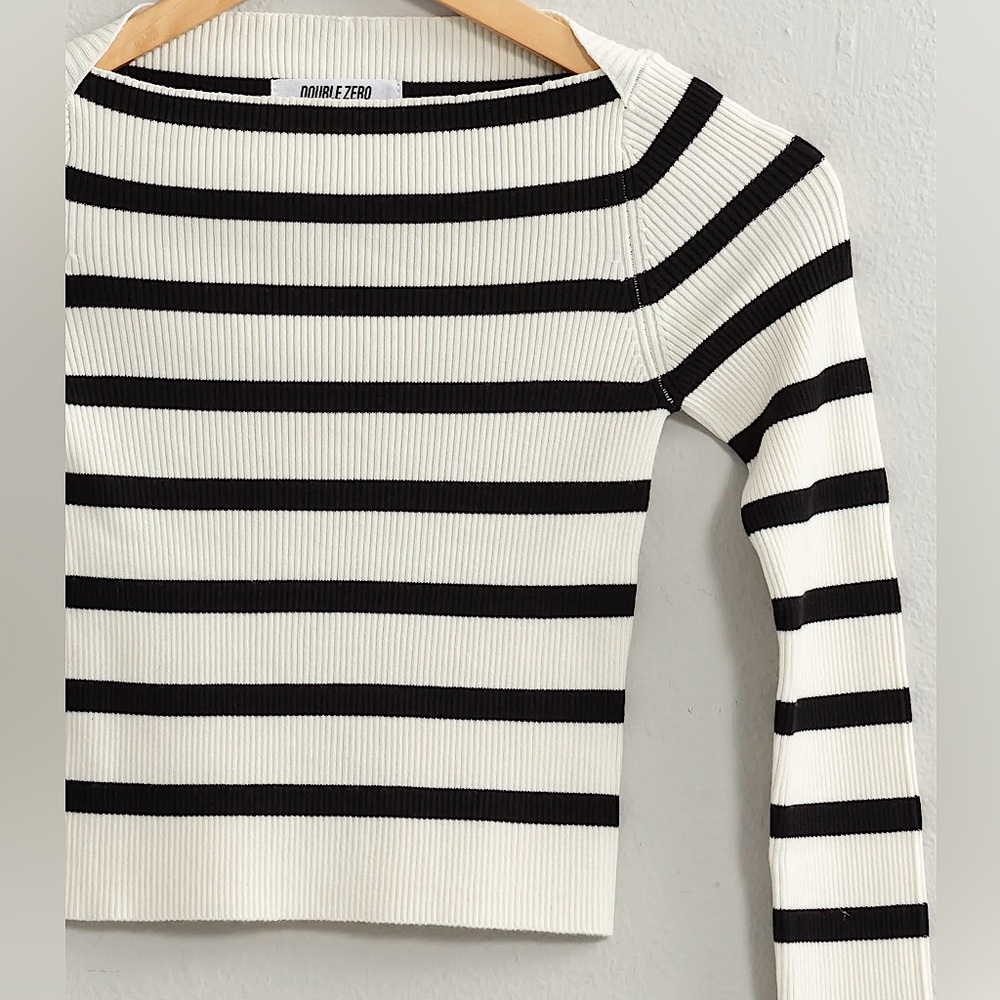 🆕🌿🤍DOUBLE ZERO: Cream/Black Striped Sweater Top LARGE
